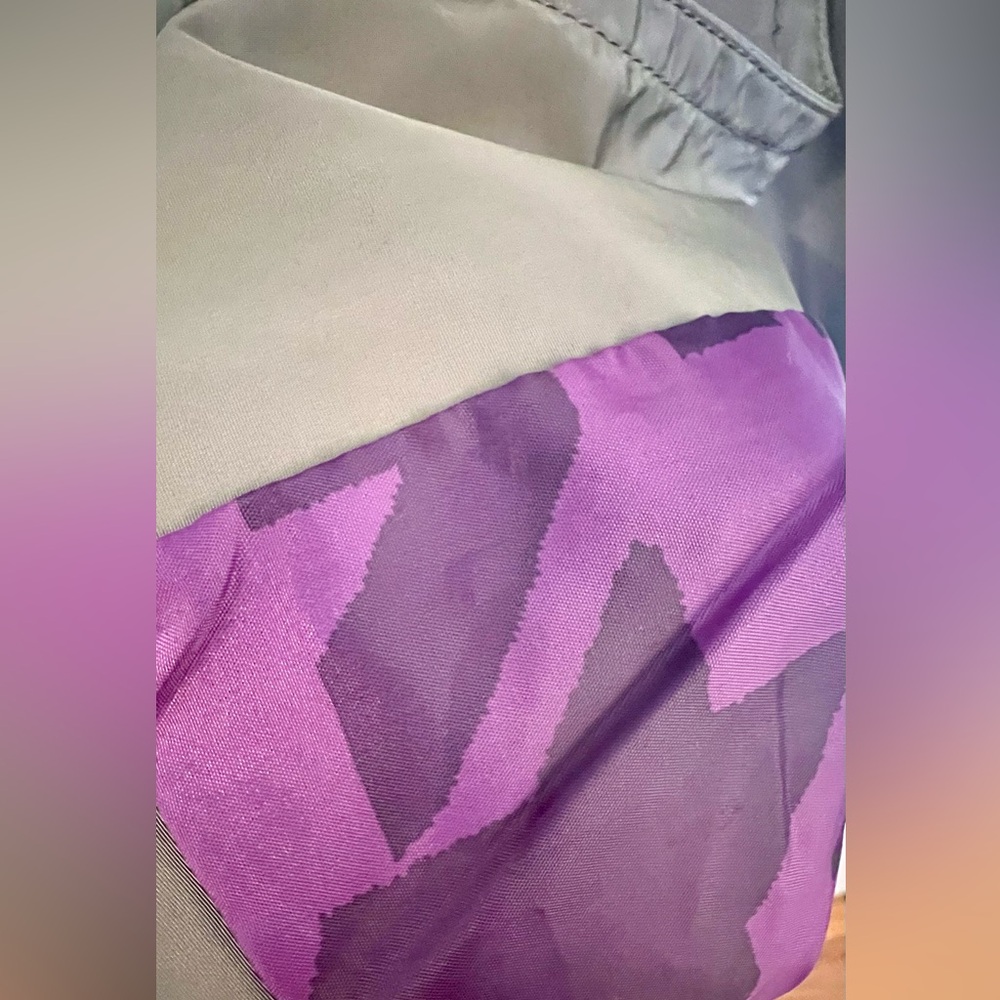 FINAL PRICE DROP: Tommy Hilfiger Taupe Trench Coat w/Purple Lining, Sz M, EUC! - Picture 6 of 10